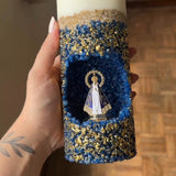 [Compre 1 e Leve 2] Vela Artesanal Nossa Senhora Aparecida - Cristais Azul e Ouro Premium