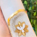 [Compre 1 e Leve 2] Vela Artesanal Divino Espírito Santo - Drusa Natural e Ouro