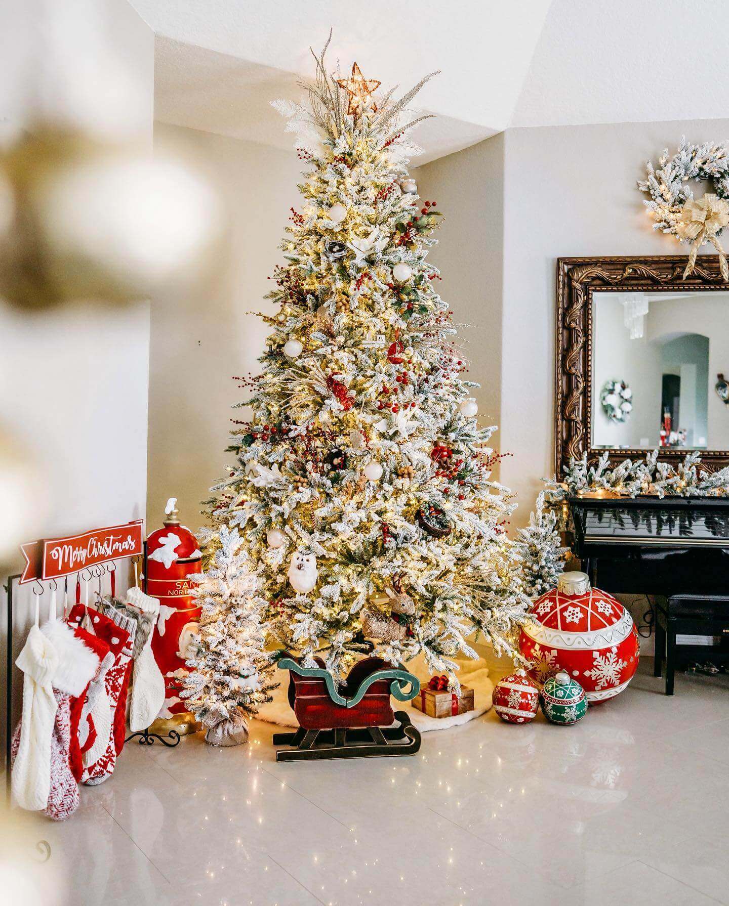 Árvore de Natal Artificial Queen Flock® com 800 Luzes LED Brancas Quentes