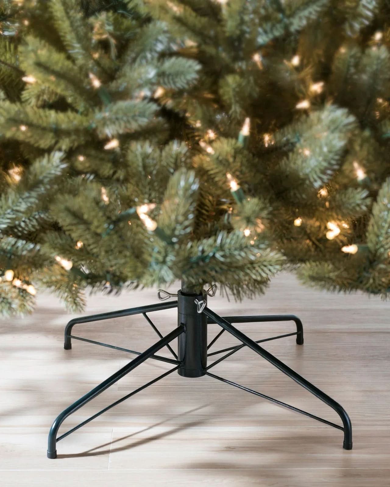 Árvore de Natal Vermont White Spruce com Galhos Articulados, Suporte Metálico e Micro LEDs Embutidos